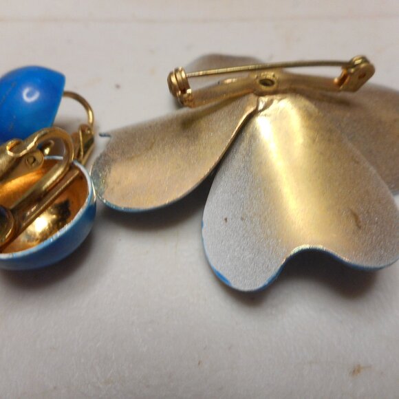 JEWELRY SET - cute little button Earrings and pin/ Broach - Picture 4 of 4